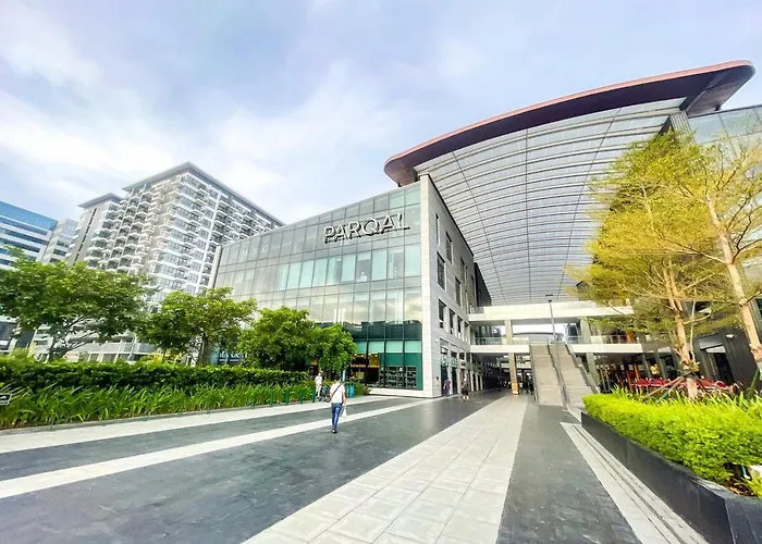 Modern & Luxury 3br Near Solaire, Okada, Airport