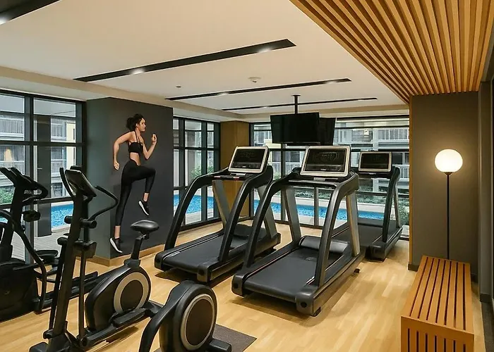 Modern & Luxury 3br Near Solaire, Okada, Airport *
