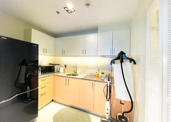 Modern & Luxury 3br Near Solaire, Okada, Airport
